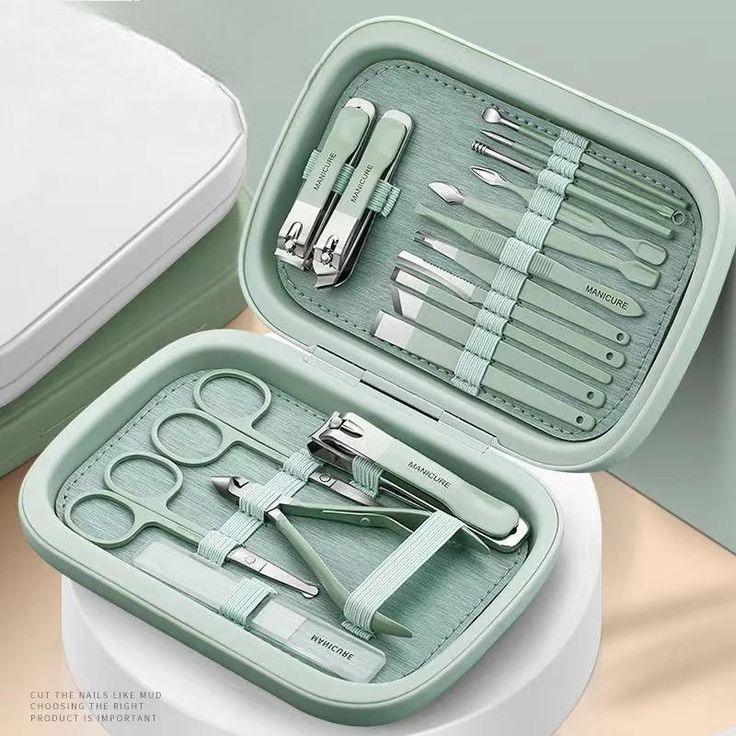 18 In 1 Professional Manicure Set