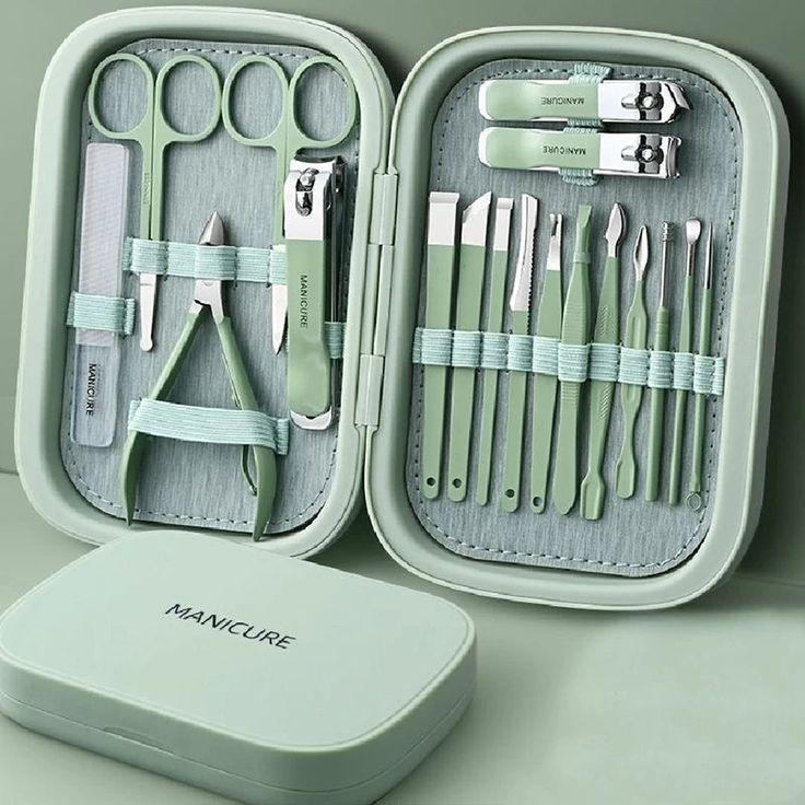 18 In 1 Professional Manicure Set